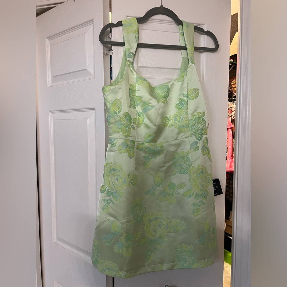 NWT Lulus like green jacquard dress size large
